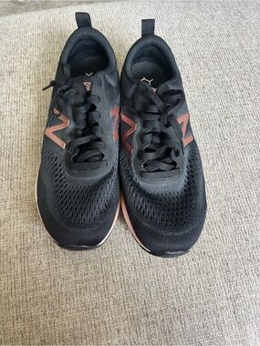 New Balance Fresh Foam Arishi Black with Rose Good Accent Running Shoes